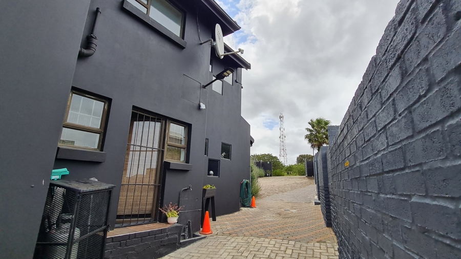 10 Bedroom Property for Sale in Dana Bay Western Cape